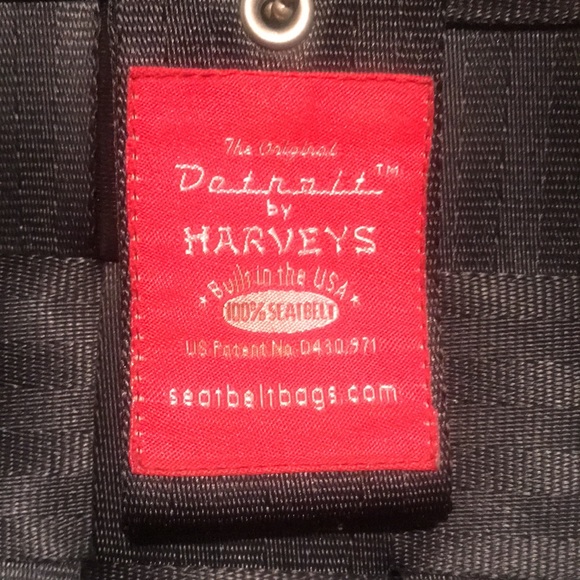 The Original Detroit By Harvey’s Black Medium Seatbelt Bag - Picture 3 of 7
